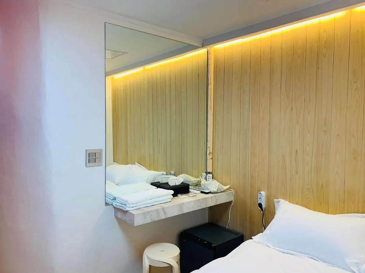 Ssh Lk Hostel Seul 0*,